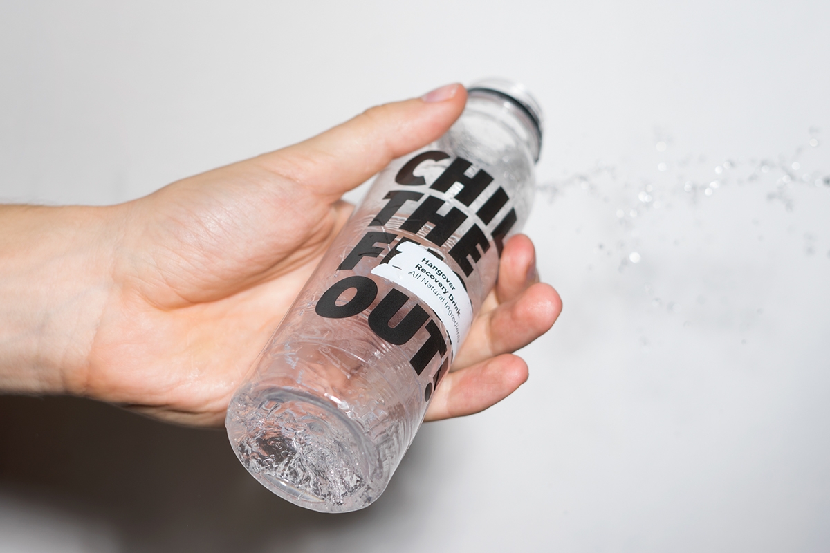 還在為喝酒頭暈而煩惱嗎？全新醒酒飲料產(chǎn)品及其品牌包裝設(shè)計。